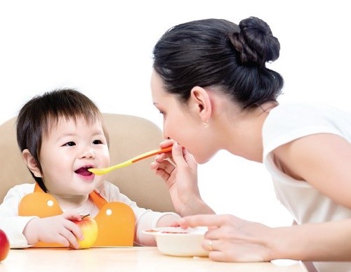 bổ sung vitamin C cho trẻ